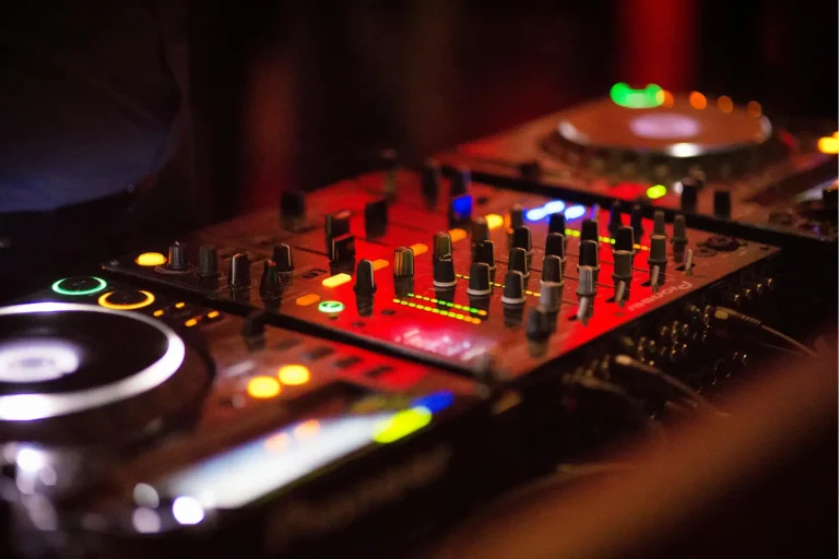 DJ Mixer Console