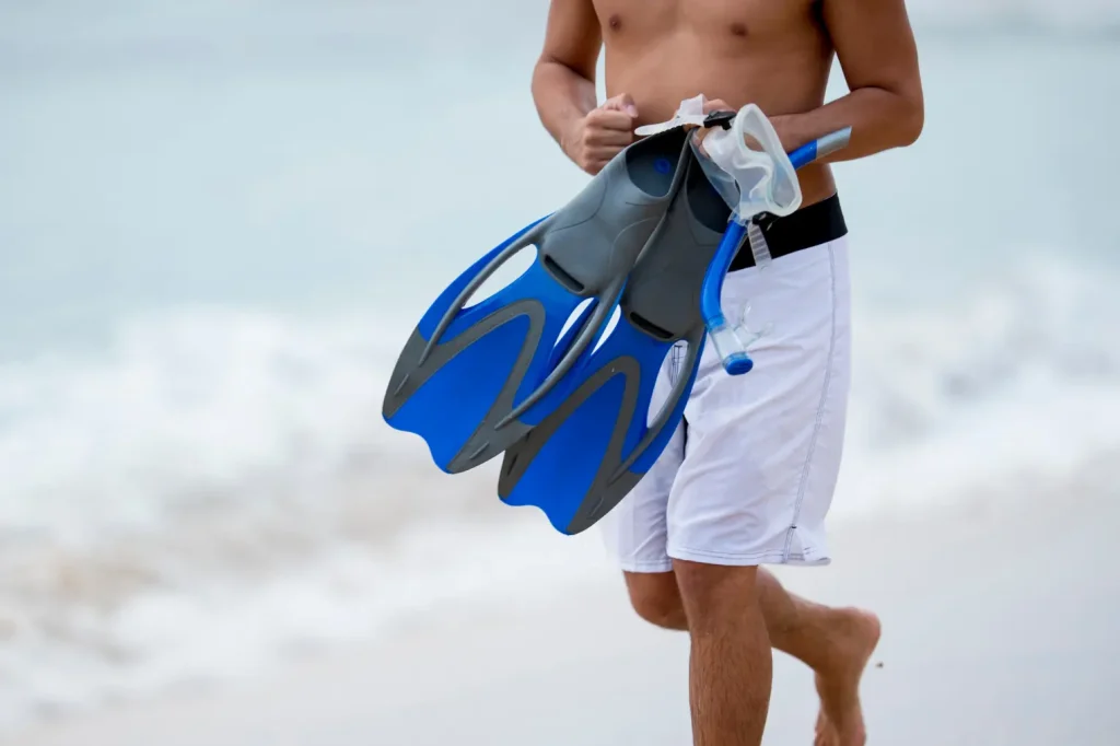 Electric Beach Snorkeling: Conditions, Currents, and Safety Tips