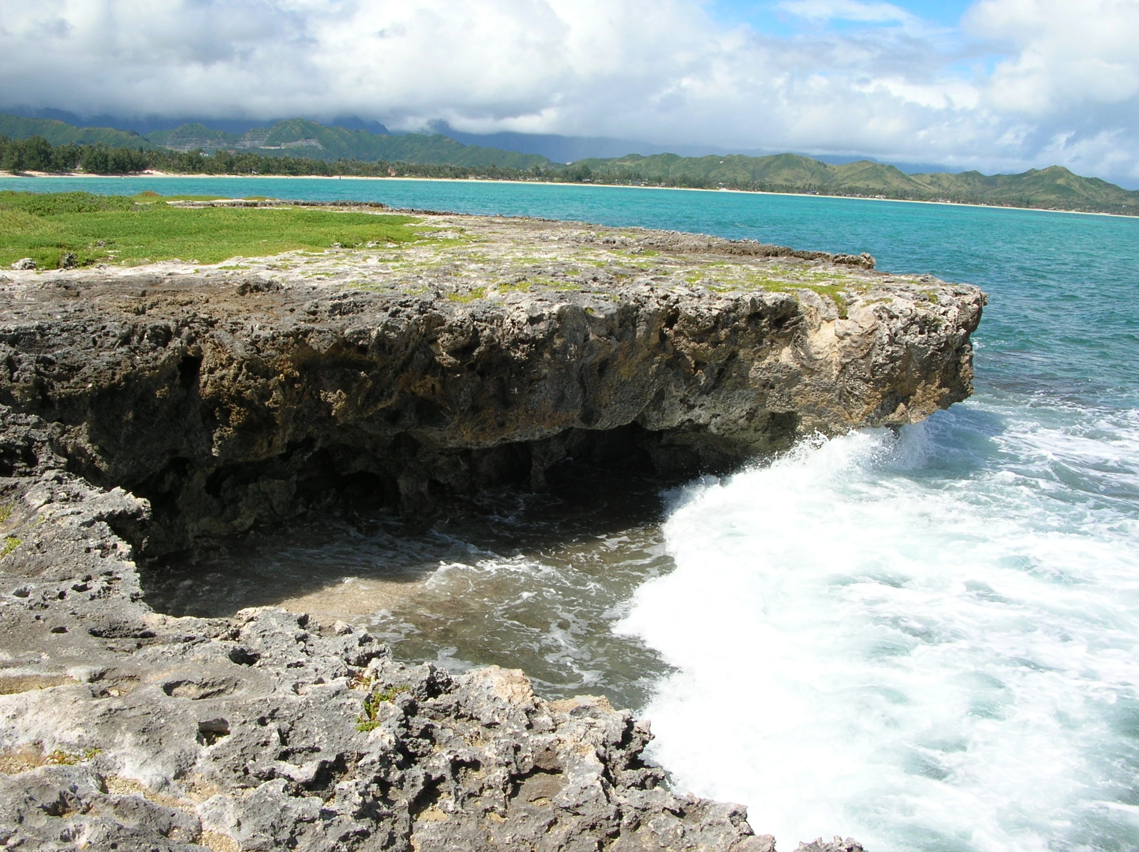 Flat Island (Popoia Island), Kailua beach park