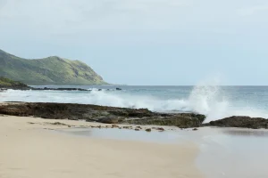 Waves at Keawaula Beach