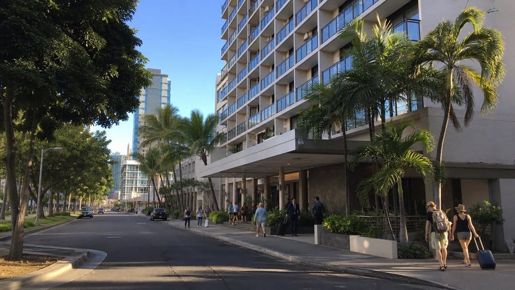 quiet upscale waikiki corner