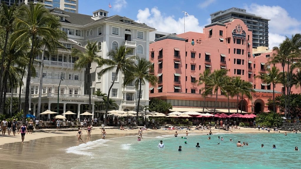 best beachfront historic hawaiian hotels