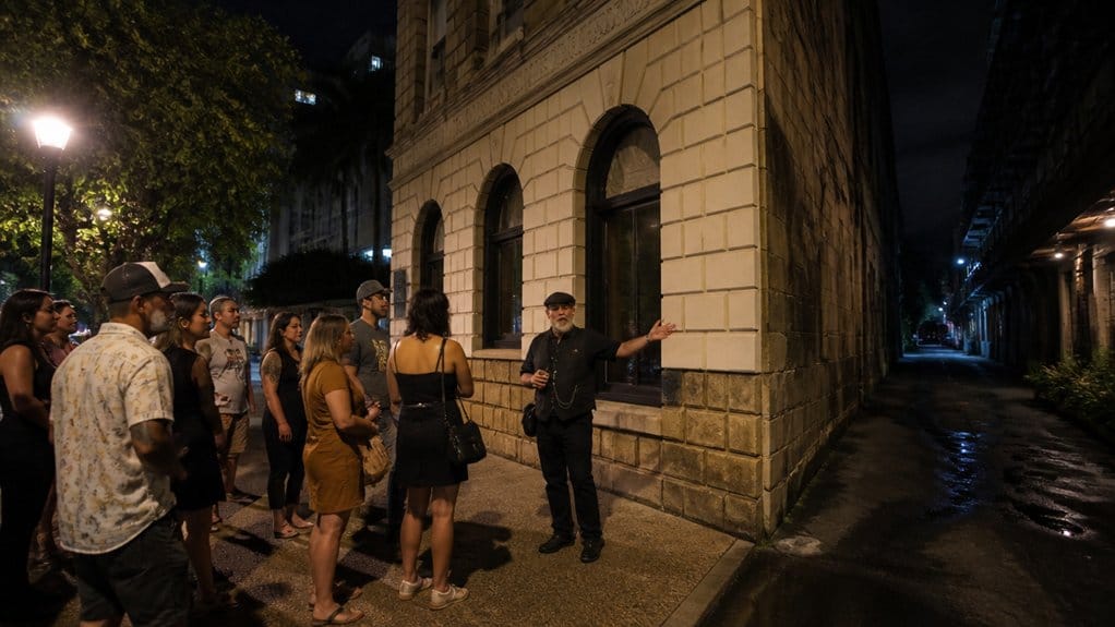 historic honolulu night walking tour