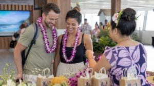 honolulu airport lei packages