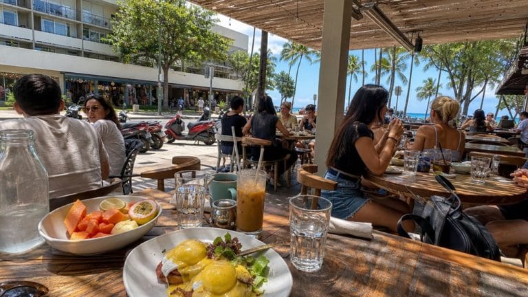 honolulu locals brunch favorites