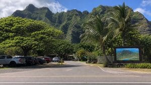kualoa ranch entrance parking