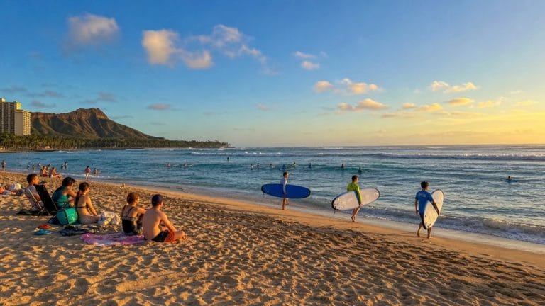 oahu lodging for surfers