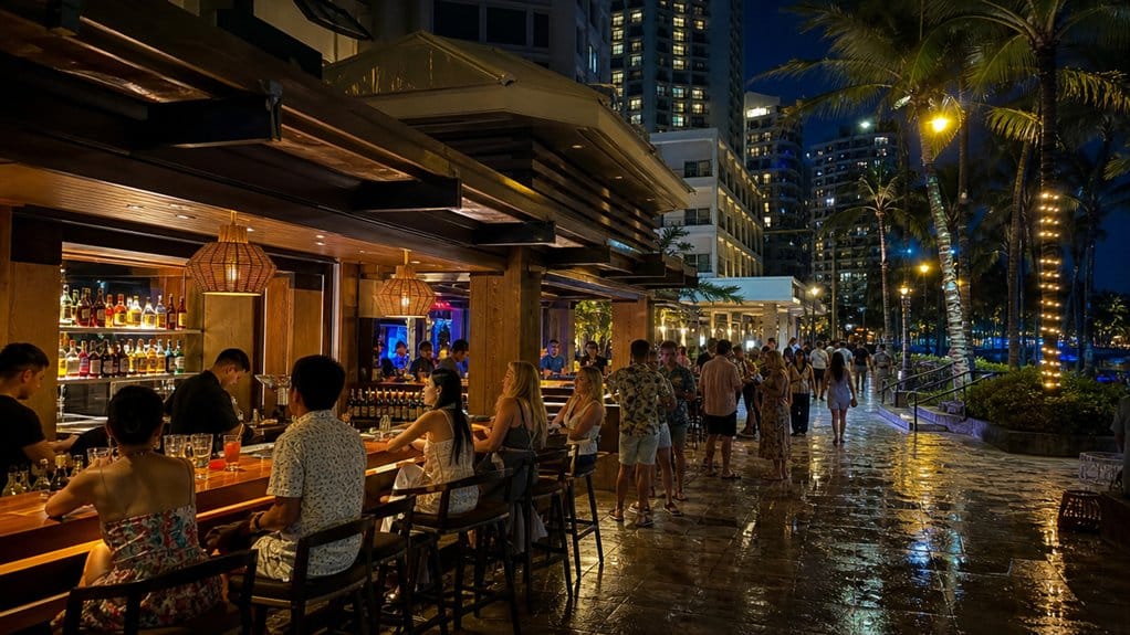 Oahu Nightlife: 7 Best Bars and Lounges