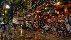waikiki bars with live music