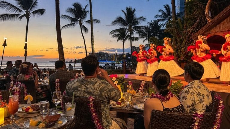 waikiki boutique luau dinner show