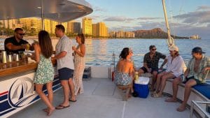 waikiki cruise drink options