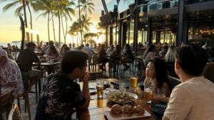 waikiki yard house happy hour