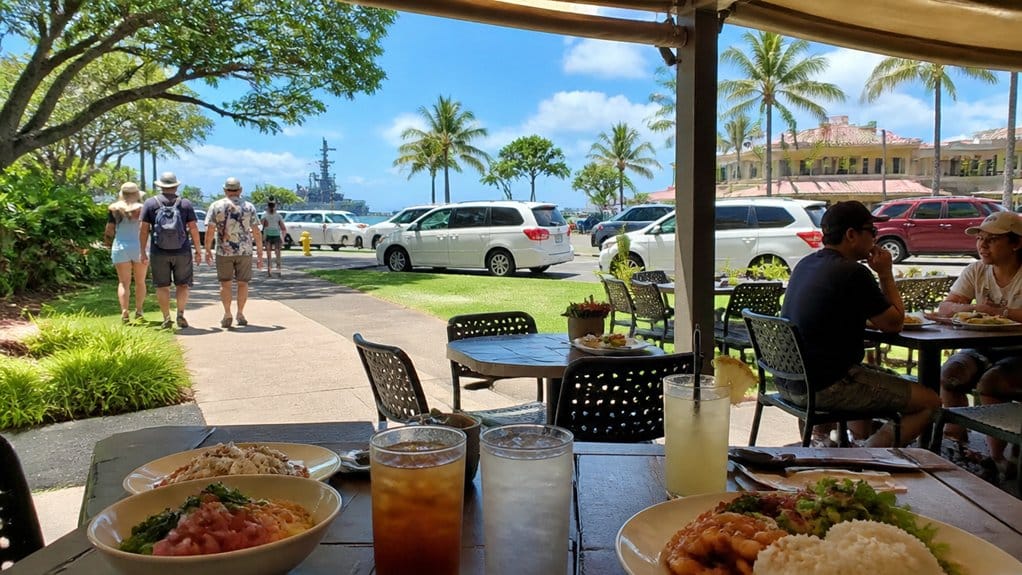 walkable pearl harbor lunch stops