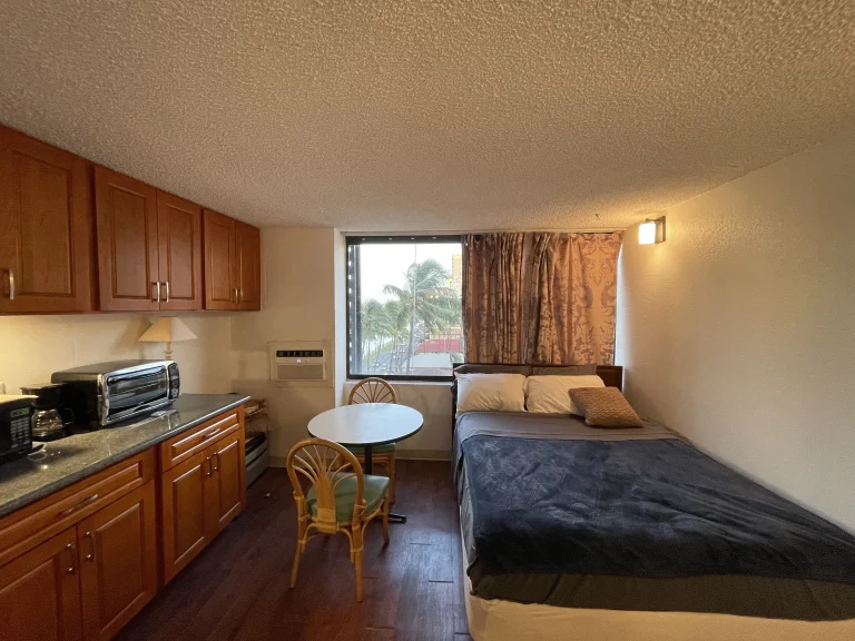 A photo of Tradewinds Plaza Waikiki showing the property and rooms.