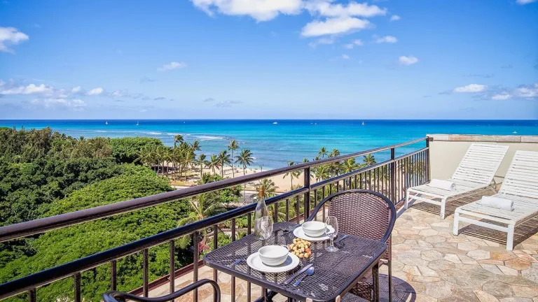 A photo of Castle at Waikīkī Grand showing the property and rooms.