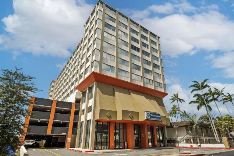 A photo of Best Western The Plaza Hotel Honolulu Airport - Free Breakfast showing the property and rooms.