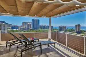 A photo of DoubleTree by Hilton Hotel Alana - Waikiki Beach showing the property and rooms.