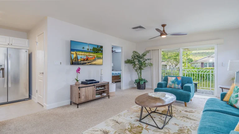 A photo of Hawaiian Princess at Makaha showing the property and rooms.