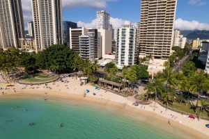 A photo of Waikiki Circle Hotel By Castle showing the property and rooms.