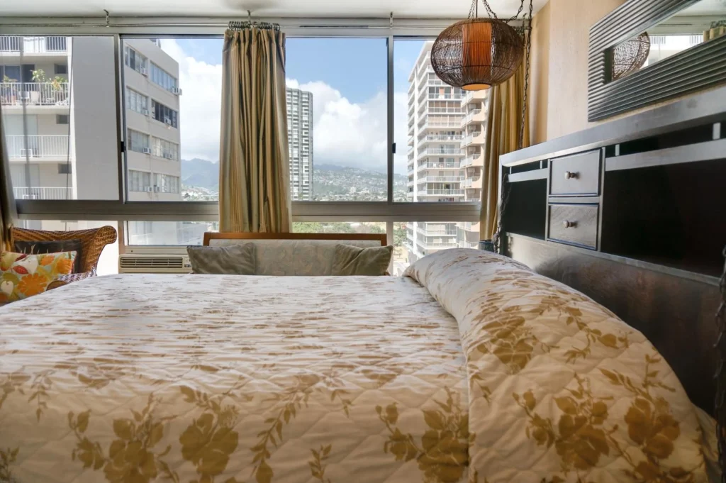 A photo of Castle at Waikīkī Grand showing the property and rooms.