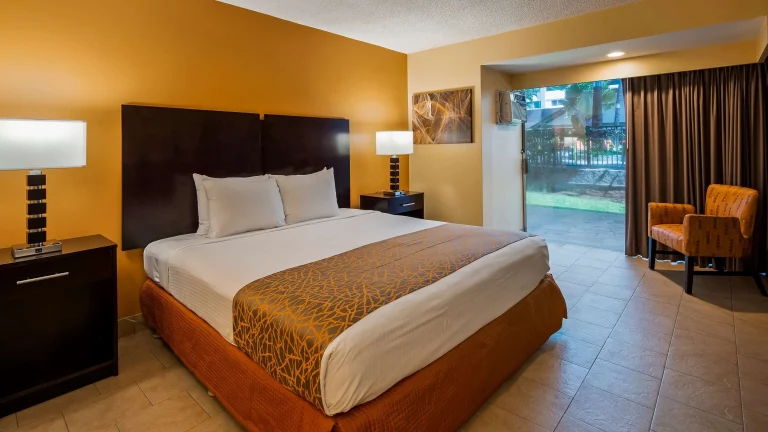 A photo of Best Western The Plaza Hotel Honolulu Airport - Free Breakfast showing the property and rooms.