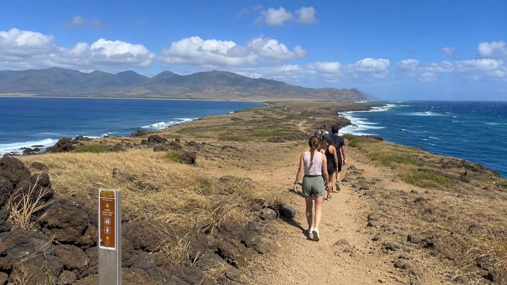kaena point trail parking view