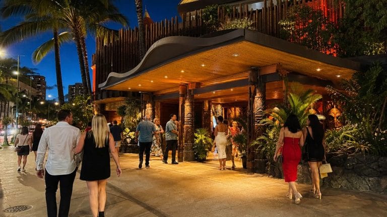 rock a hula waikiki night plan